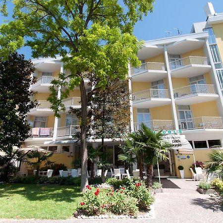 Hotel Park Spiaggia グラード エクステリア 写真
